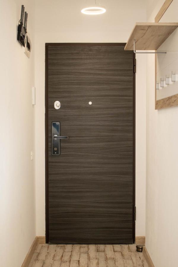 Yzza Apartament Нэводари Экстерьер фото